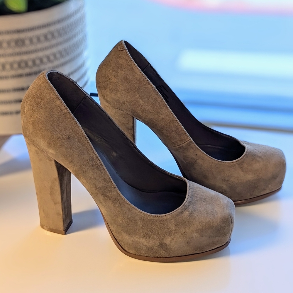 Steve Madden Suede 'Sarrina' Pump